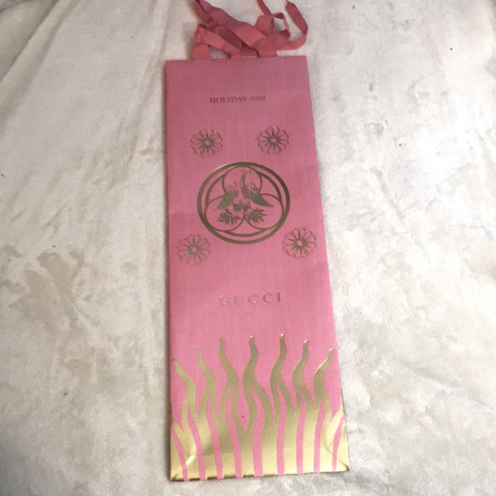 Rare!!!  Pink Gucci 2018 Commemorative Holiday gift bags.